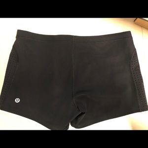 Lululemon Black Shorts Size 6 - side vents - great condition